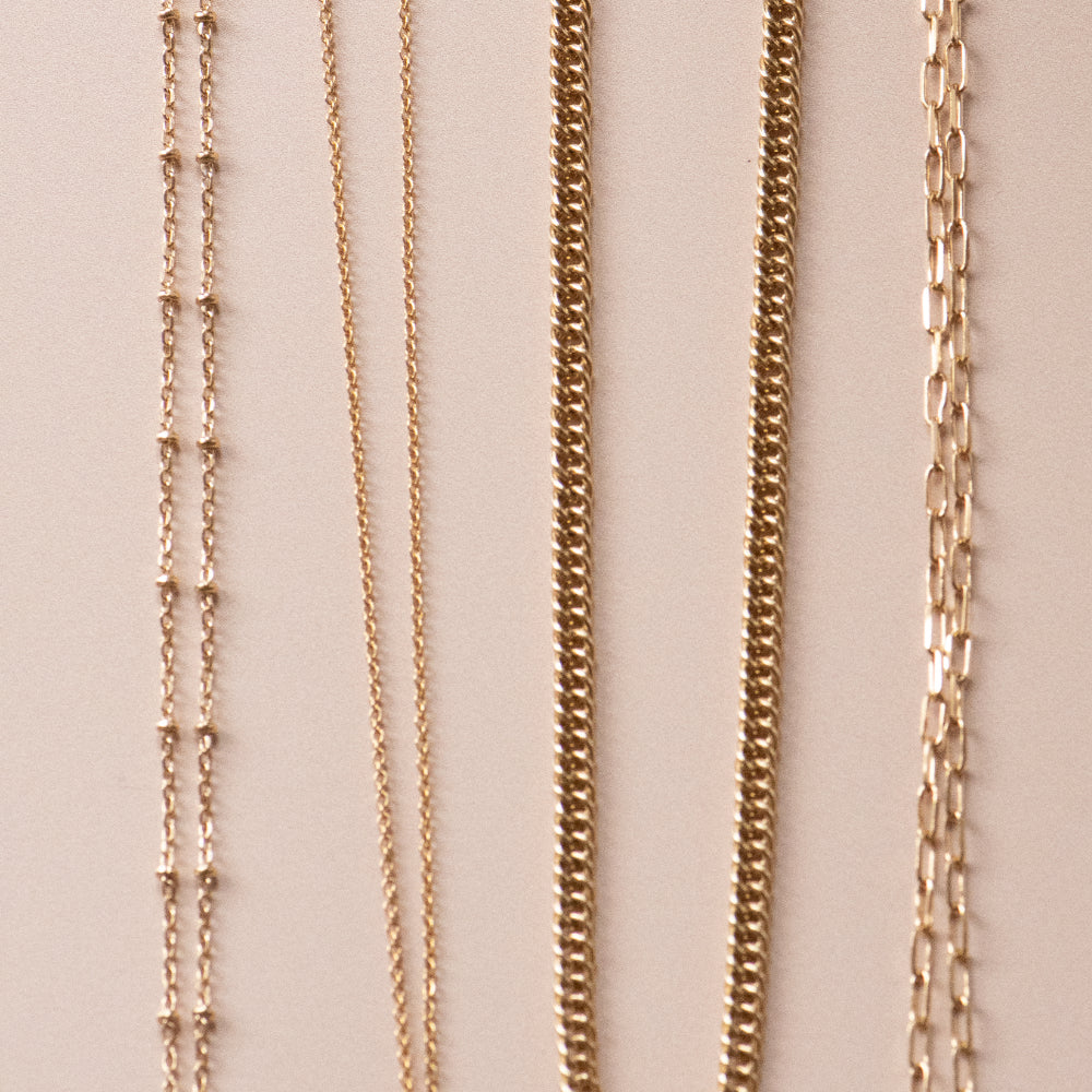 Les différents types de mailles de chaînes pour colliers et bracelets