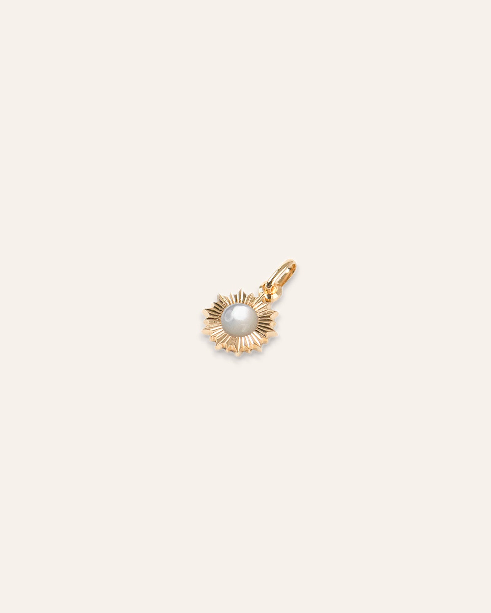 Colgante Sol Ilios Piedra de Nacimiento de Junio Chapado en Oro 18k / Nácar