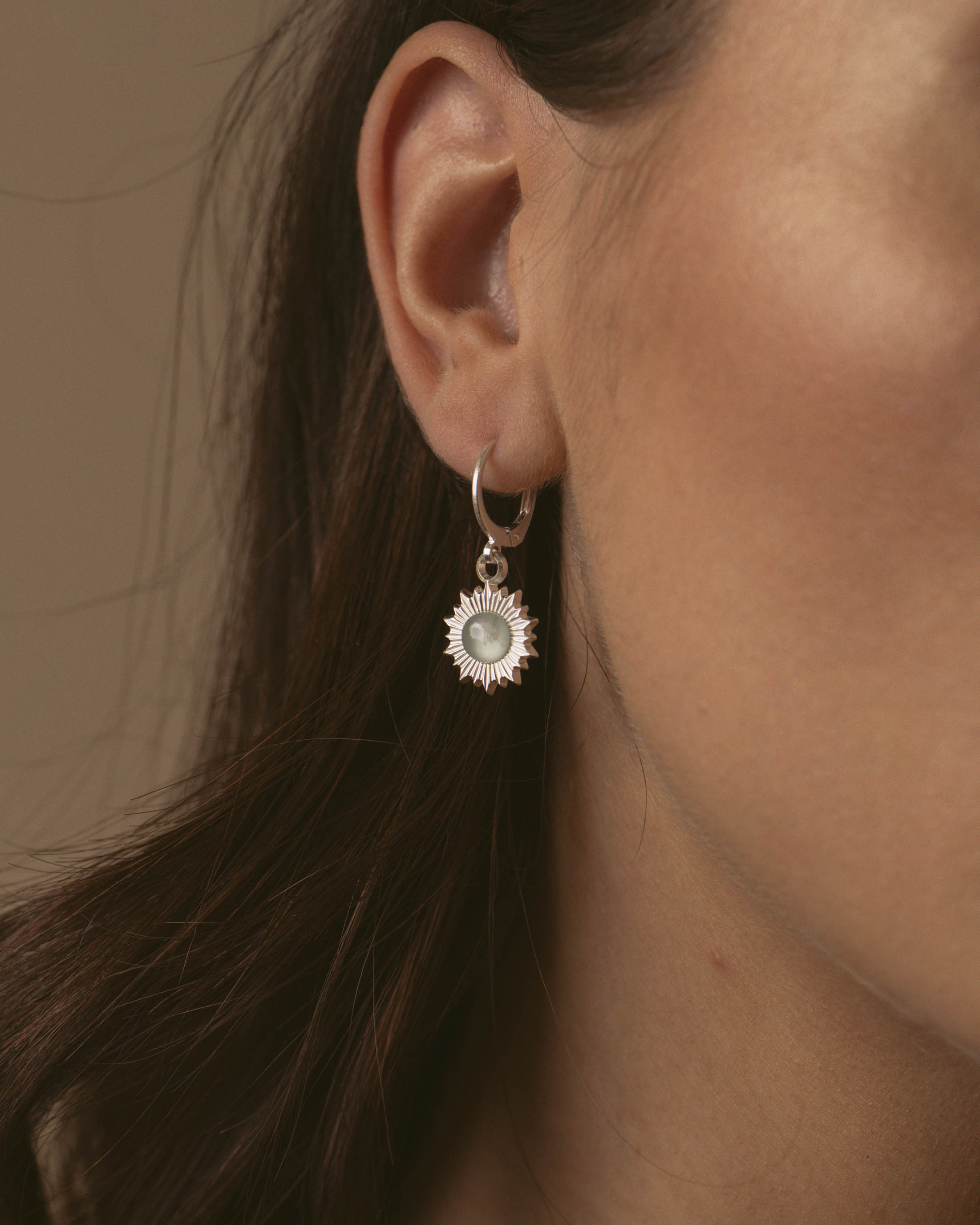 Ilios Huggie Earring • Single