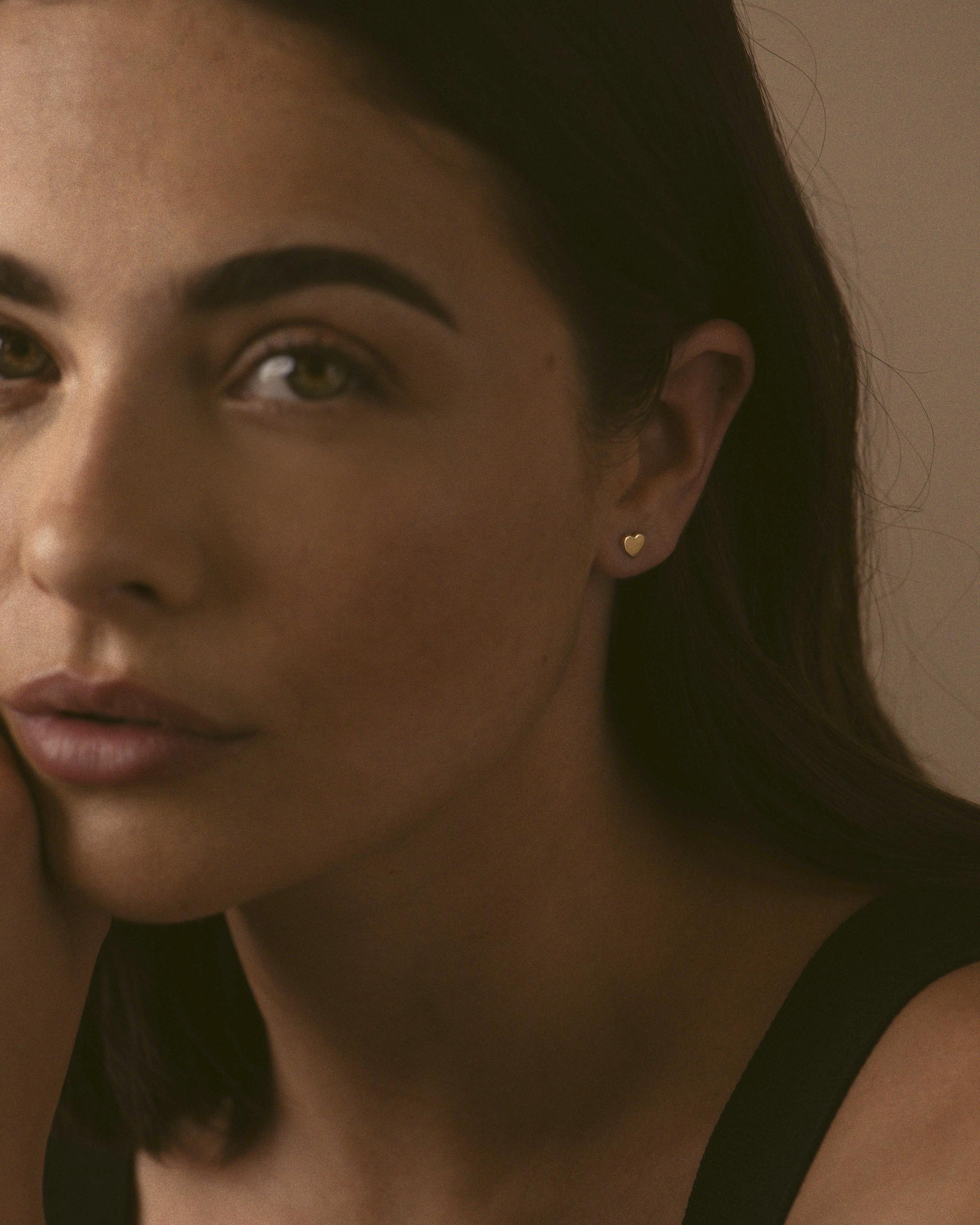 Small heart-design earring, 3-micron gold-plated, made in France.