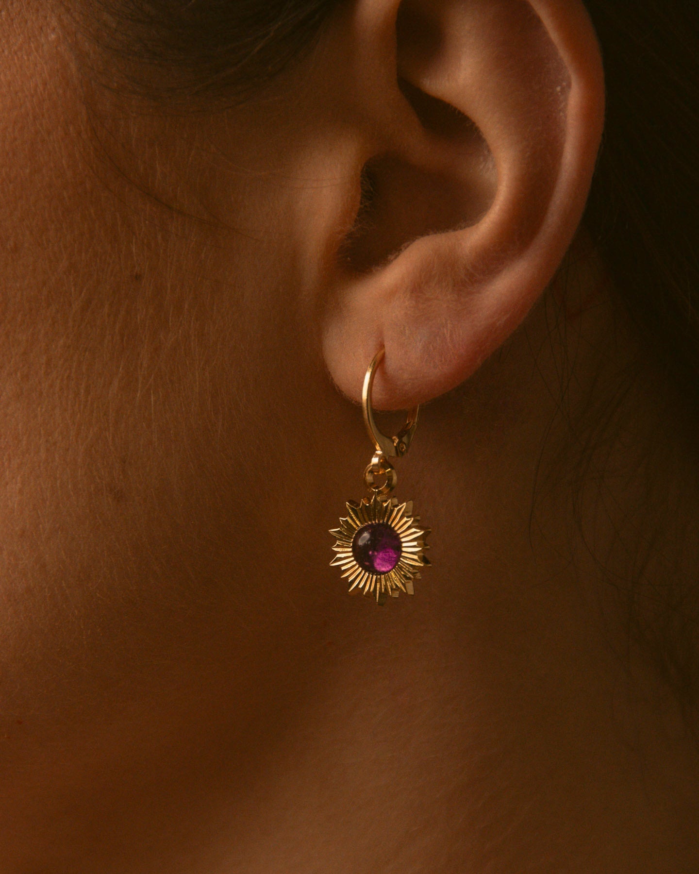 Ilios Huggie Earring • Single