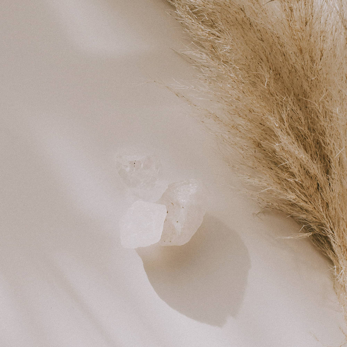 Lithotherapy: The Power of Stones on Well-Being • AGLAIA France