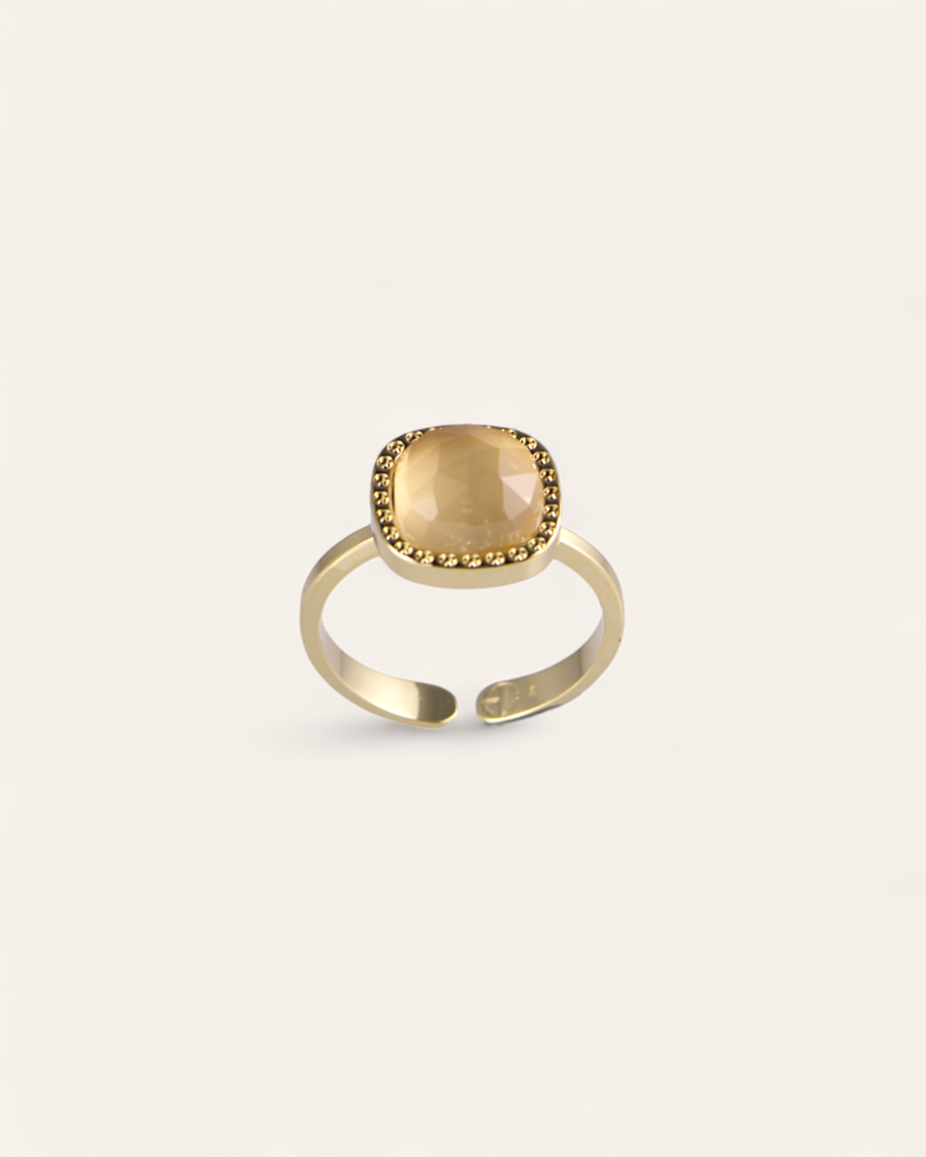 Anillo Cuadrado Gia Chapado en Oro 18k / Cuarzo Rosa