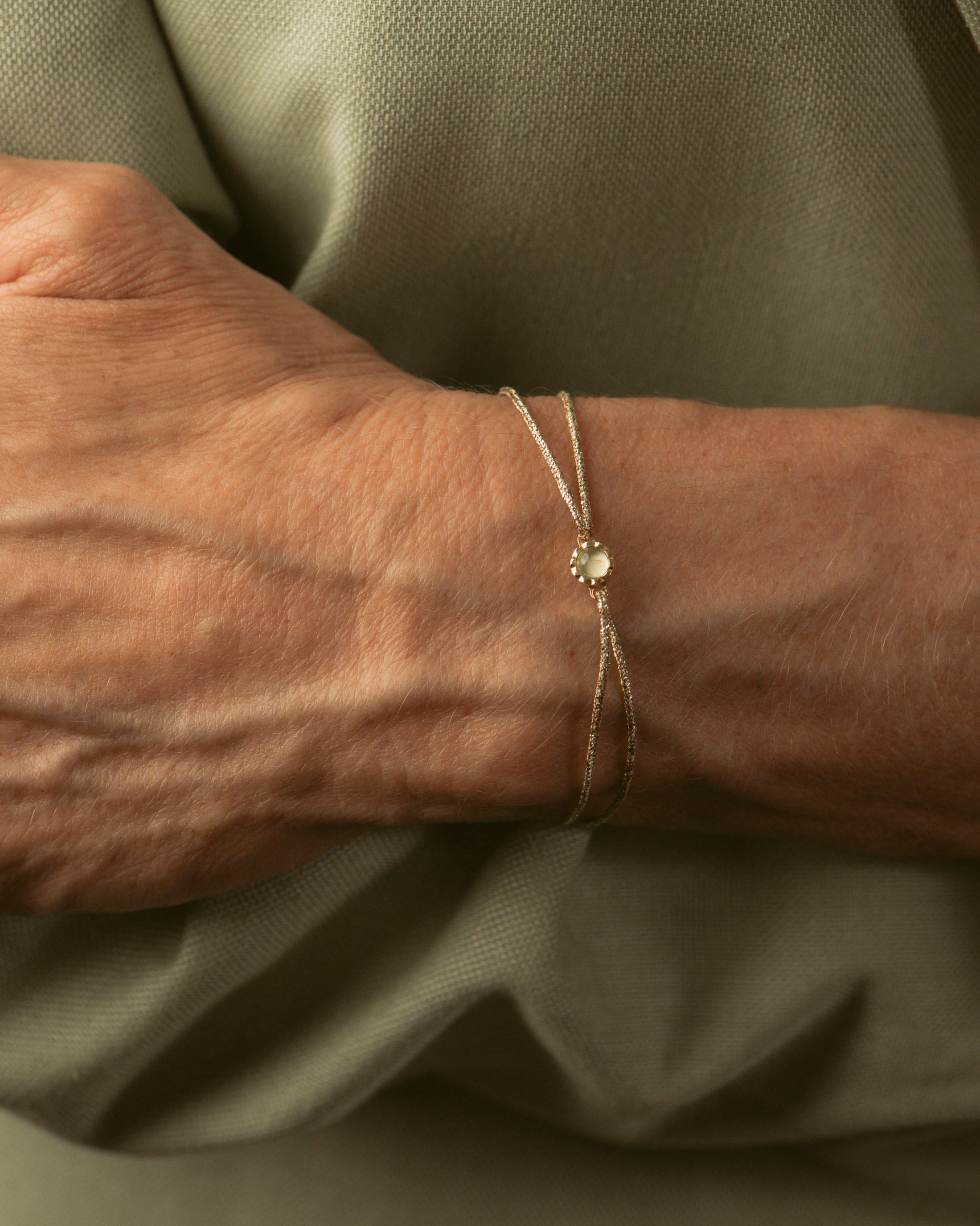 Solitaire cord bracelet