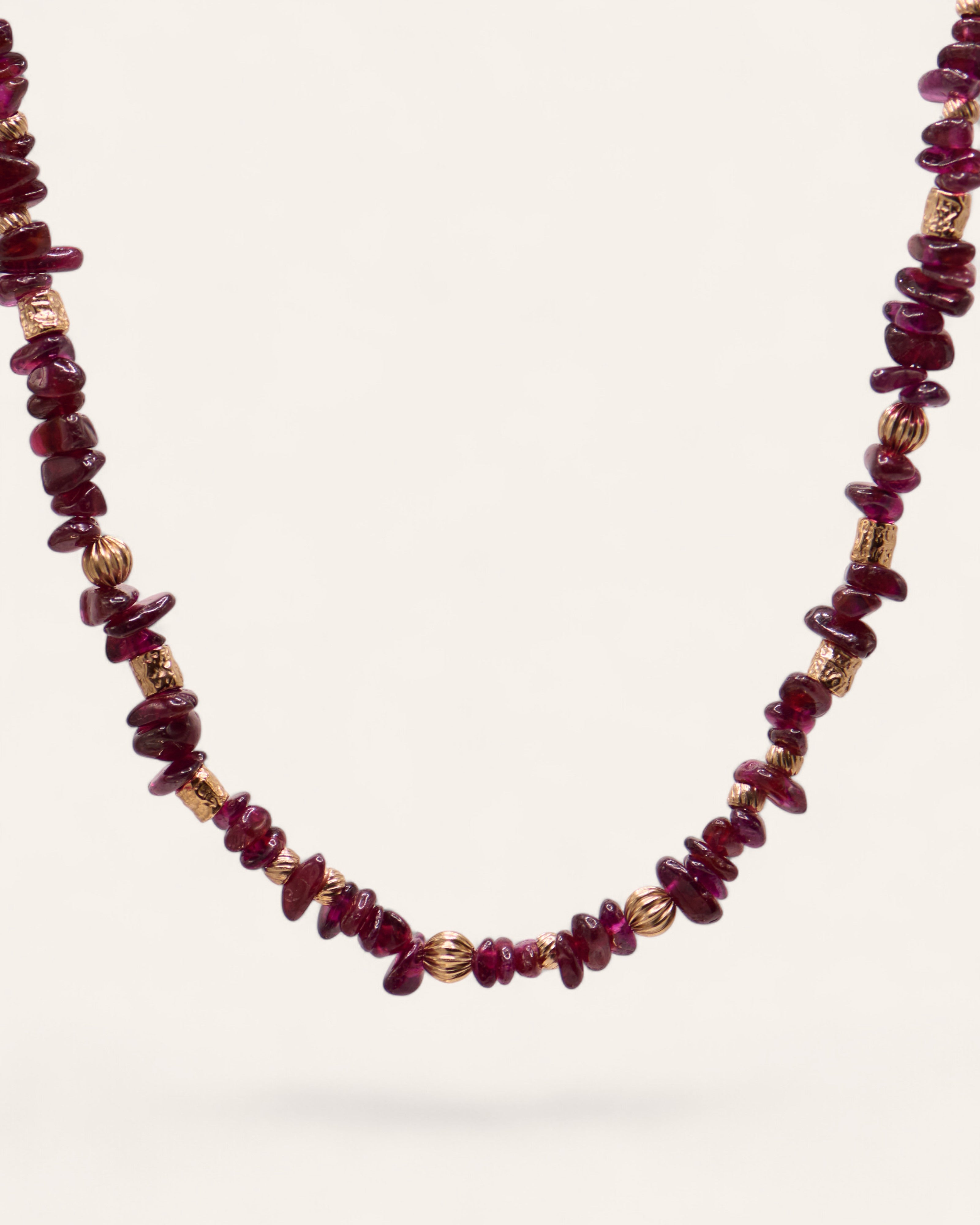 Collier en Perles Karlie Doré à l'Or Fin 24ct / Grenat