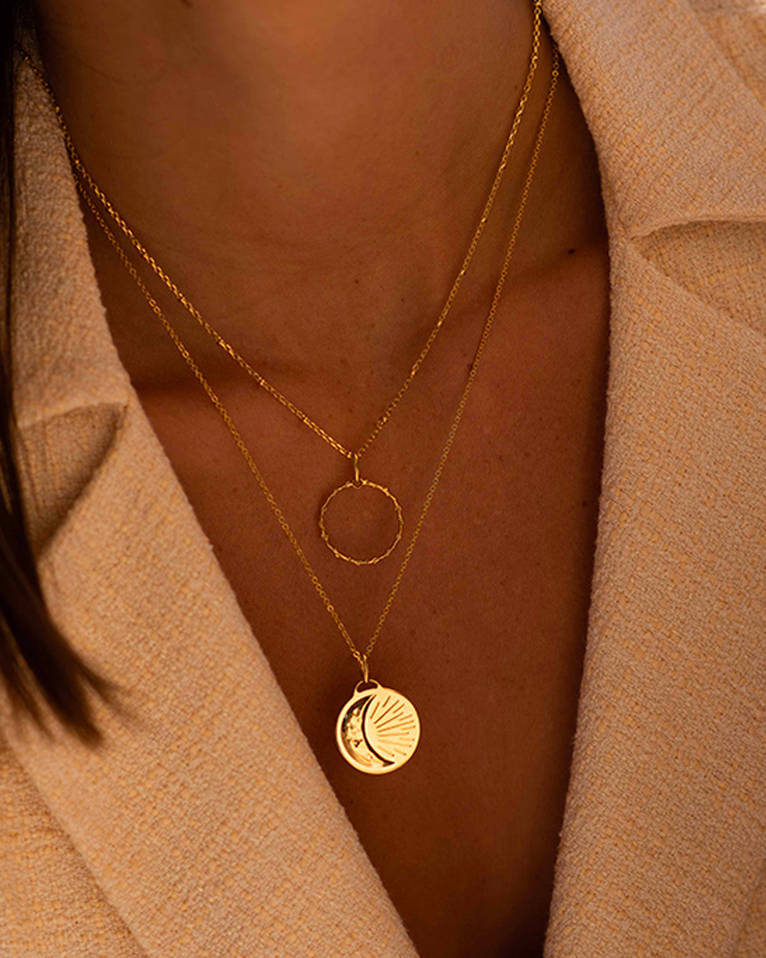 Baly gold necklace
