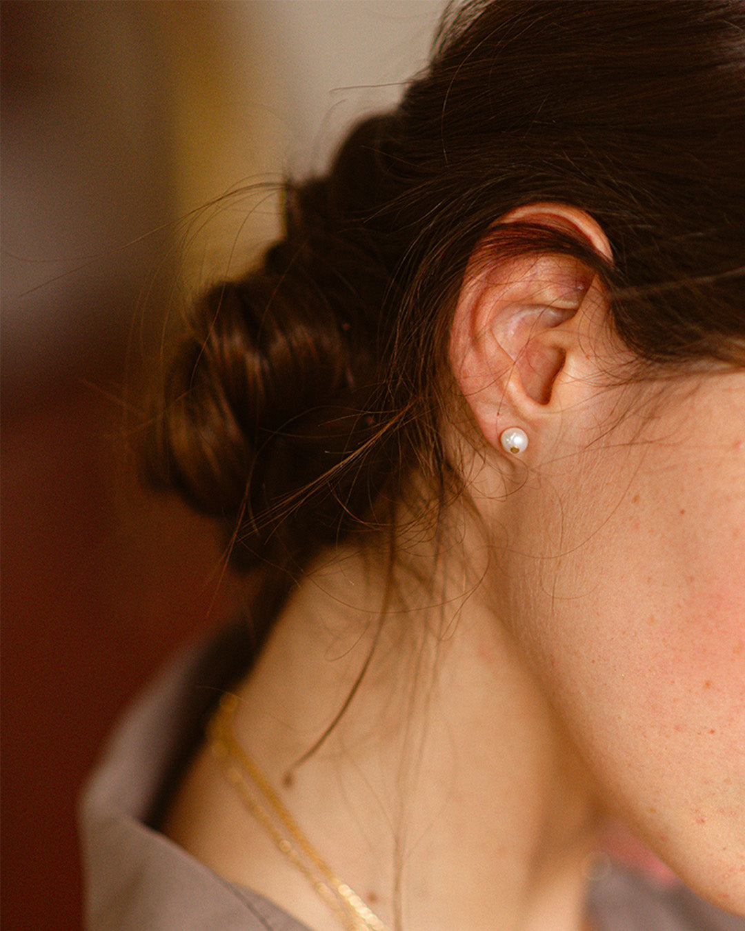 Boucles d'oreilles puces en plaqué or 3 microns composées d'une petite perle de culture ronde made in France 