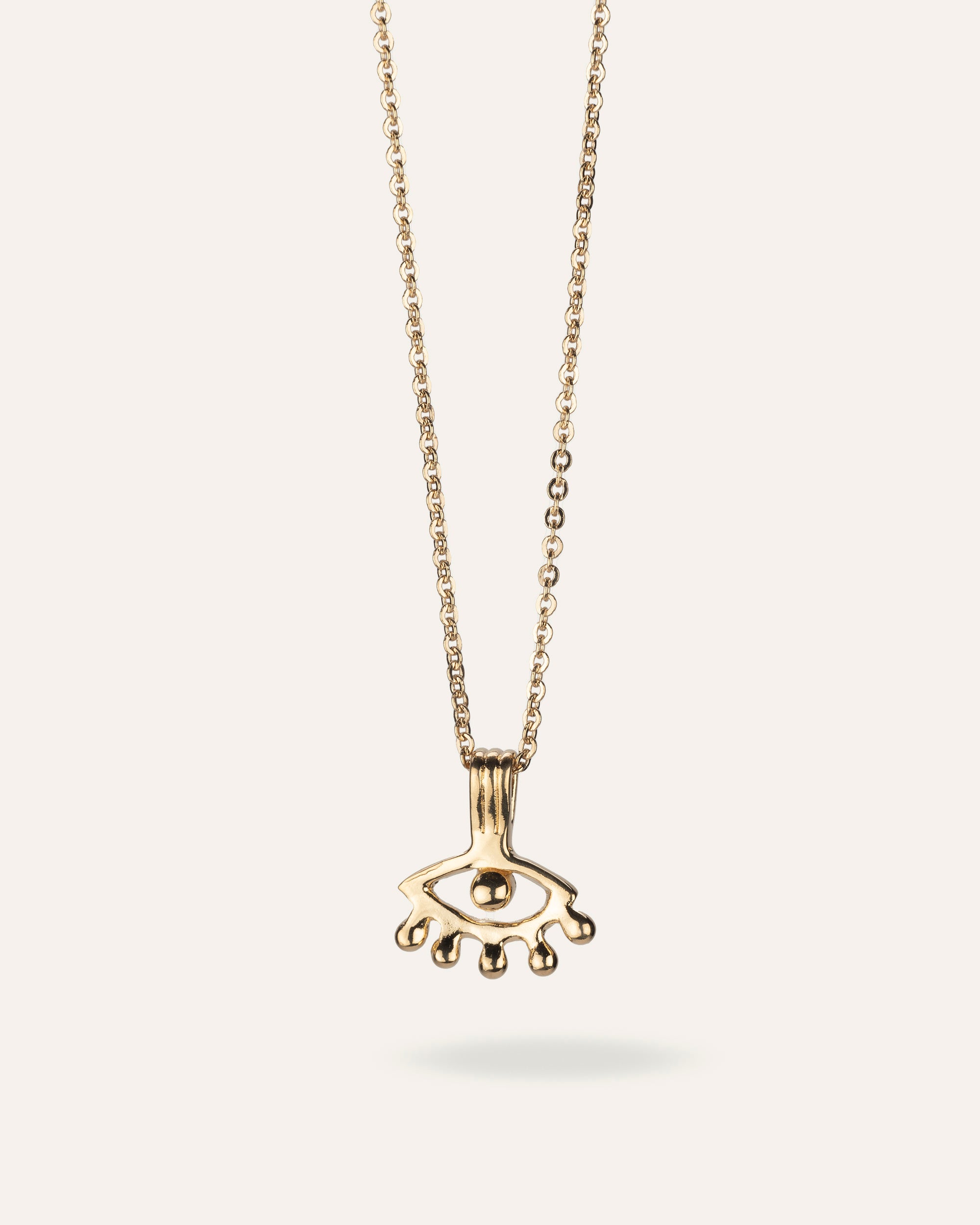 collier fin avec un pendentif représentant le 3ème œil en plaqué or 3 microns made in France.