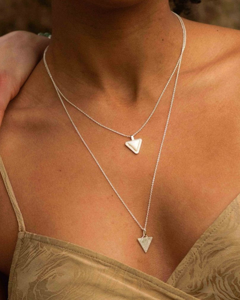 Silver and mother-of-pearl Inaya necklace
